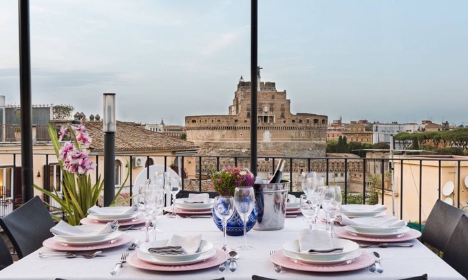 Rione V Ponte Apartment | Idyllia | Penthouse with terraces in Castel Sant'Angelo