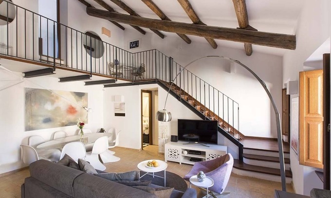 Rione VI Parione Apartment | Large apartment in Rome to rent, holiday flat Rome, self catered apartment Rome