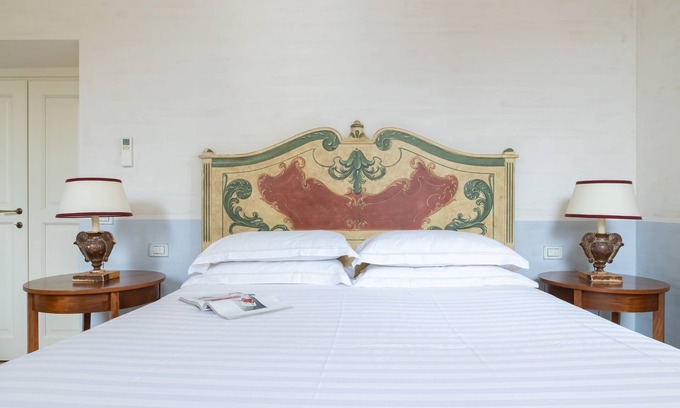 Rione V Ponte Apartment | Luxurious Suite in Via Giulia