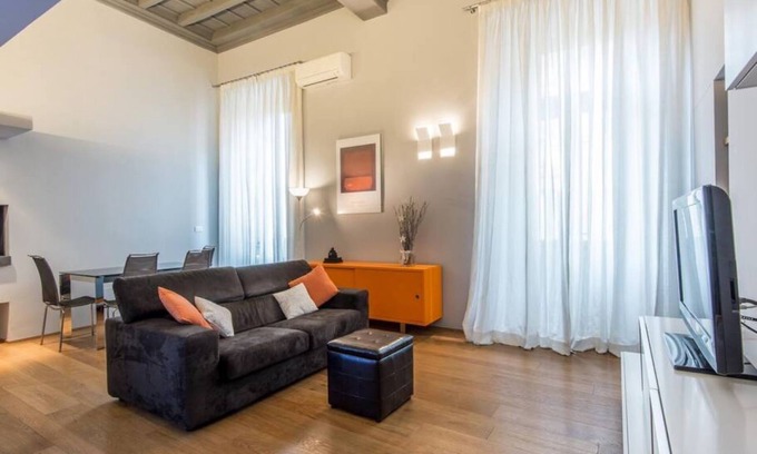 Monti Apartment | Luxury Fori Imperiali Flat