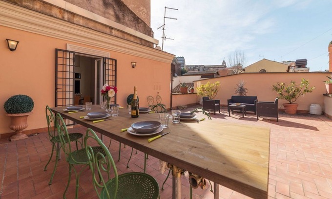 Monti Apartment | Monti Stunning Apartment with Terrace