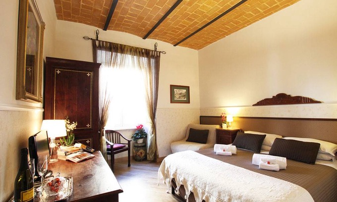 Vatican House | Motel