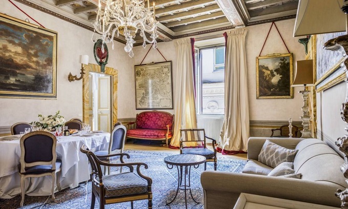 Rione VI Parione Apartment | Navona Luxury and Historical Apartment
