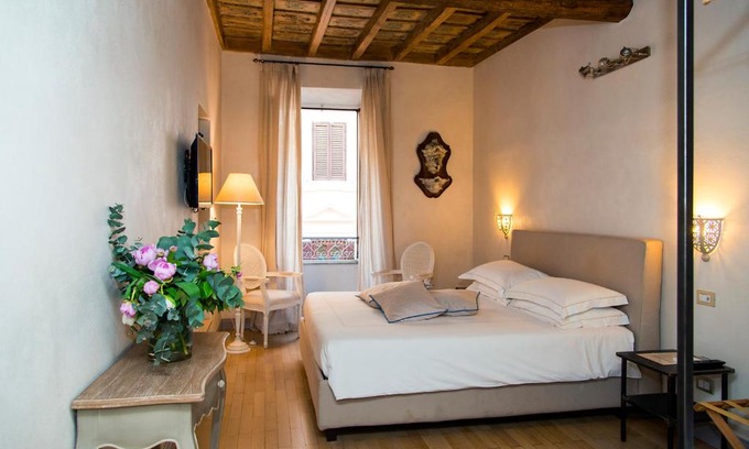 Rione III Colonna House | Rome Frattina27