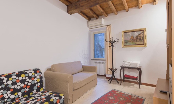 Rione VIII Sant'Eustachio Apartment | Spagnoli Quiet Apartment
