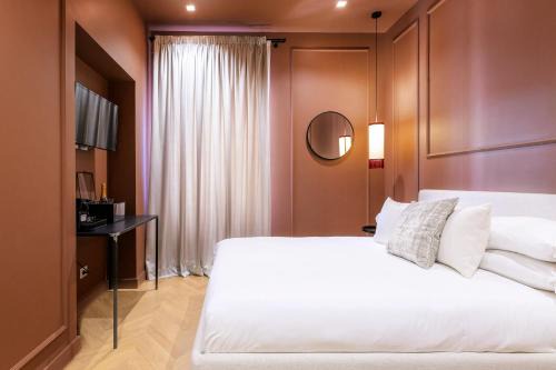 Rione III Colonna House | The Mendeli Suite