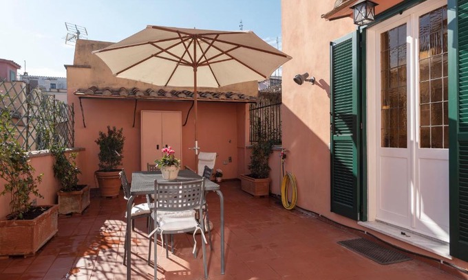 Trastevere Apartment | Trastevere Luxury Apartment with Terrace