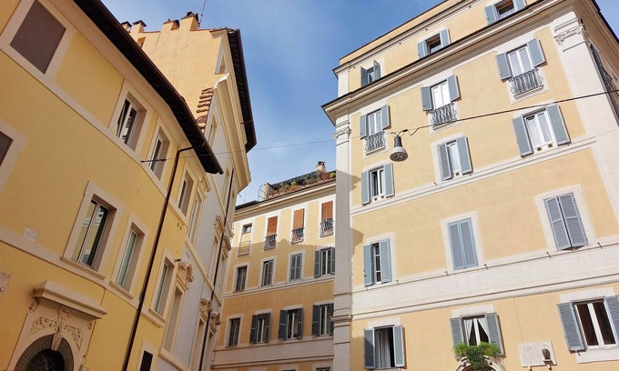 Rione II Trevi Apartment | Trevi Comfort, Bright 1 Br Flat By Halldis