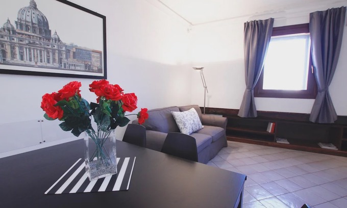 Rione II Trevi House | Trevi Lavatore Rome in Rome