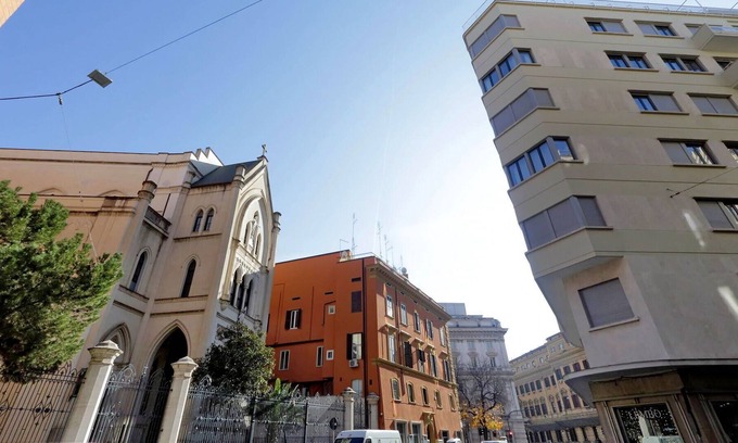 Rione II Trevi House | Vacation Home in Rome with 1 bedrooms sleeps 4