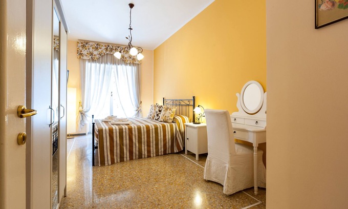 Vatican Apartment | Vatican and Subway 2 bright big rooms