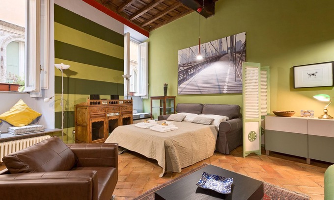 Rione VII Regola Apartment | Vicolo delle Grotte | Romantic apartment in Campo de' Fiori