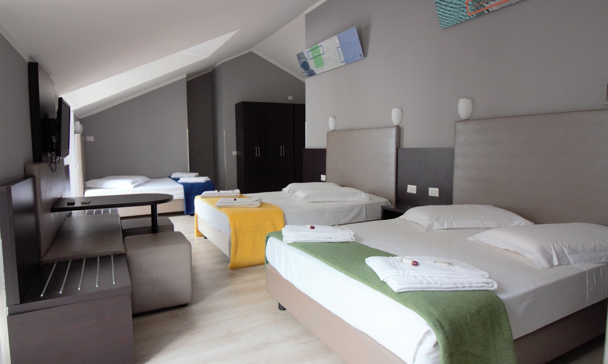 Ticinese Hotel | New Generation Hostel Milan Center Navigli