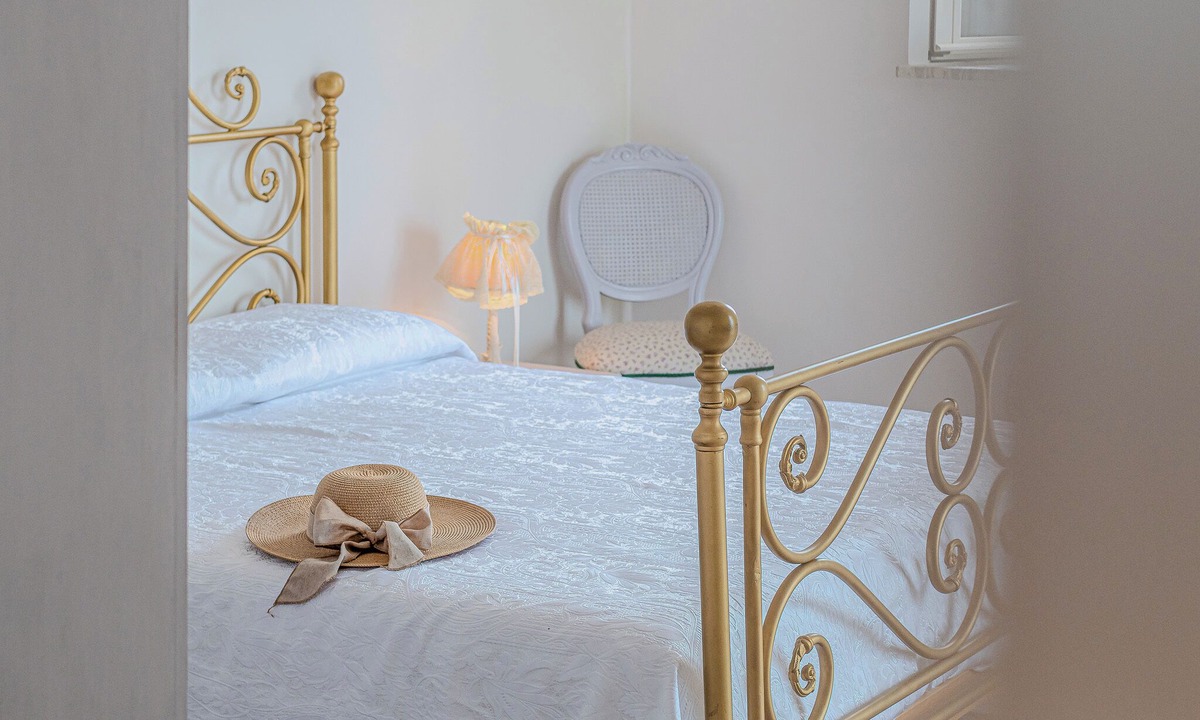 Laureana Cilento House | Mary's House