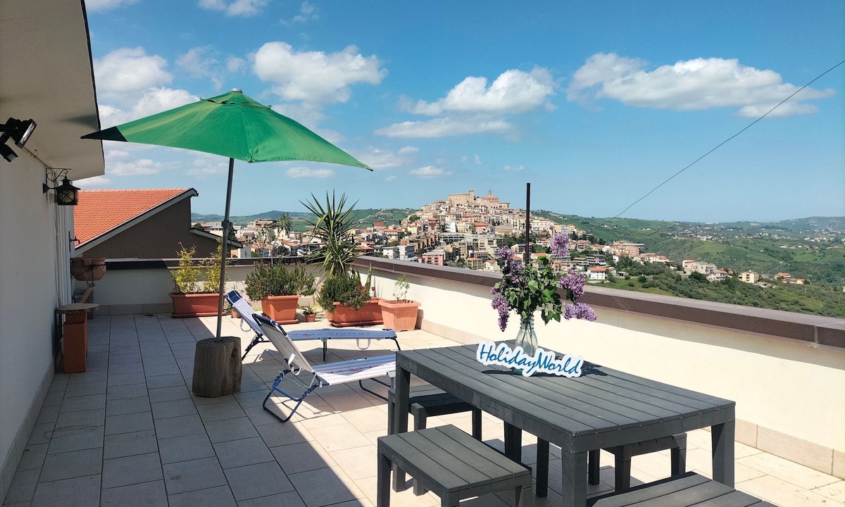 Casoli Apartment | Casa Quercia Grande bei Holiday World by Interhome