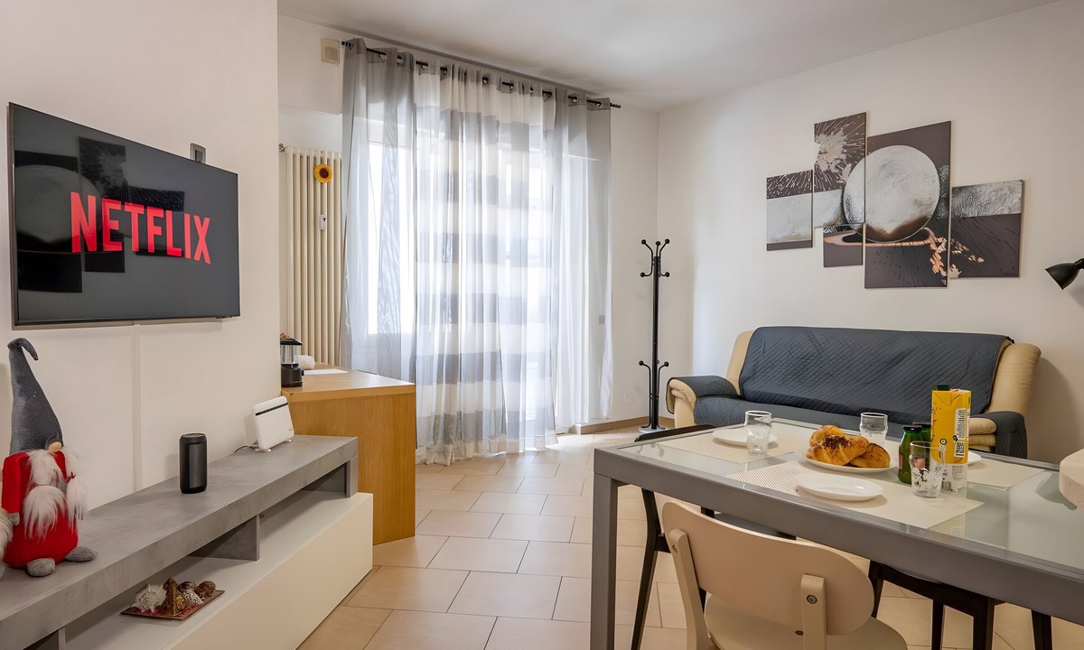 Pegli Apartment | Apartment 'Due Passi Dal Mare - Pegli' with Balcony and Wi-Fi