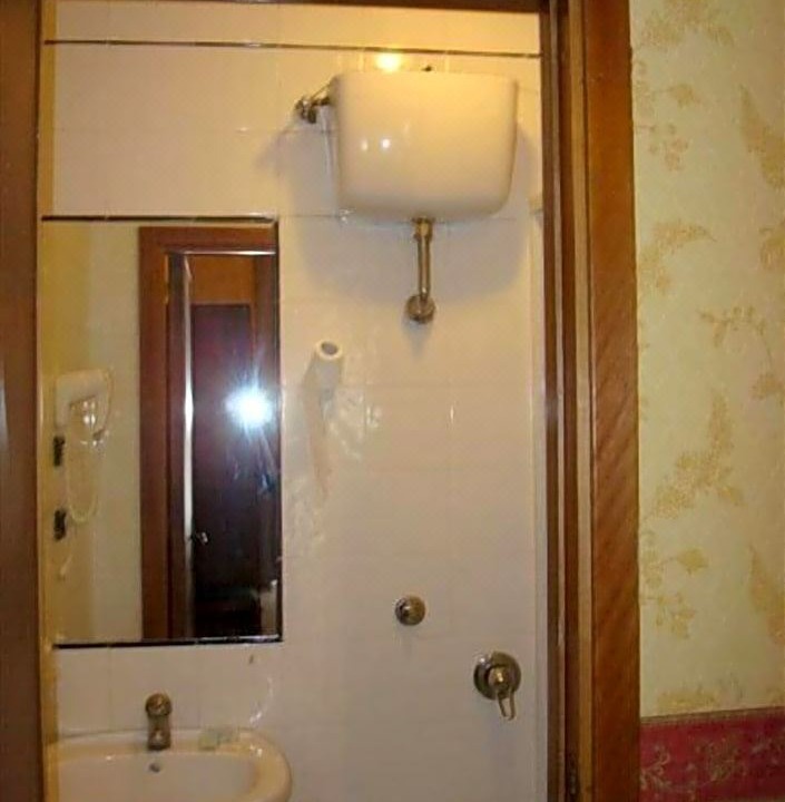 Photo of Bathroom in Rome City Centre
