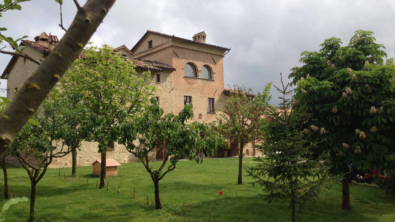 Photo of Buildings in Piosina
