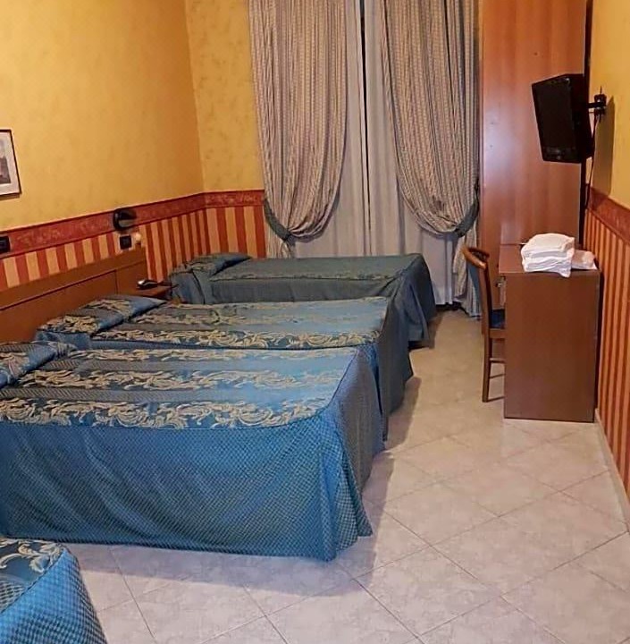 Photo of Bedroom in Rome City Centre