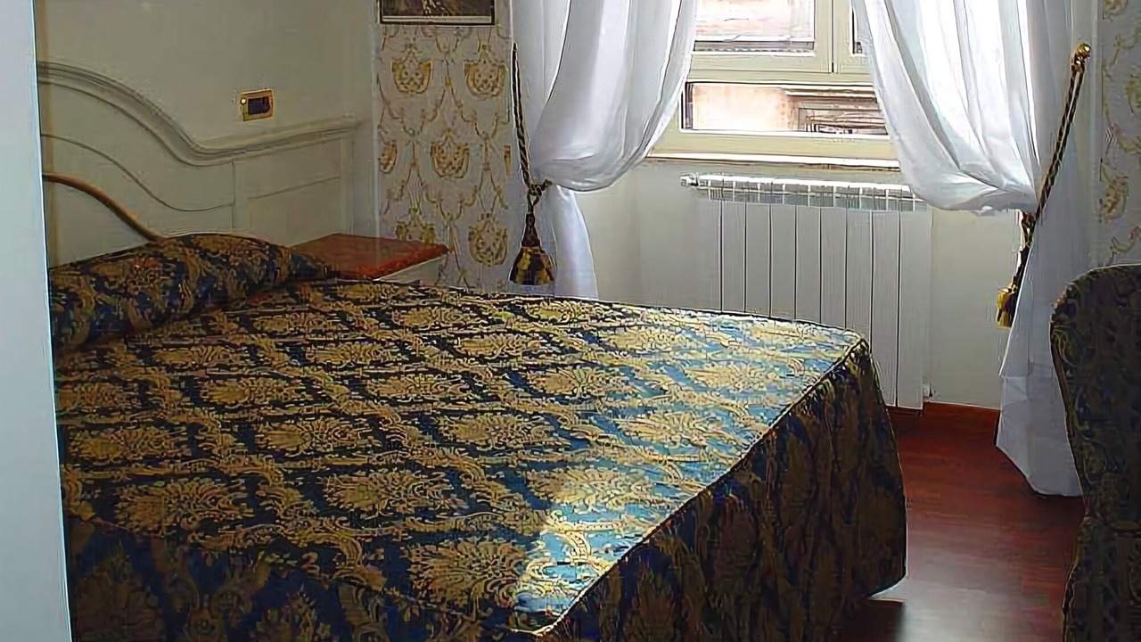 Photo of Bedroom in Rome City Centre