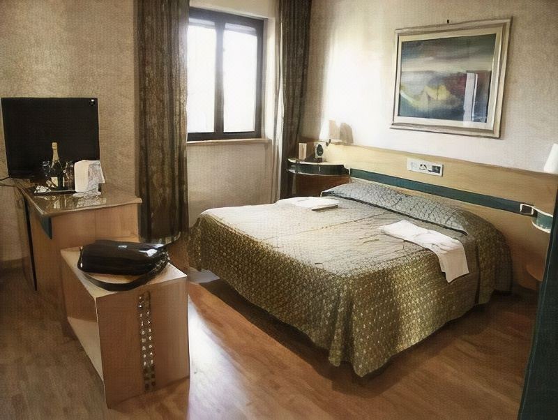Photo of Bedroom in Roges