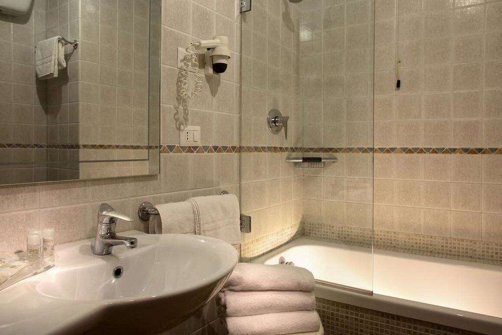 Photo of Bathroom in Fuorigrotta