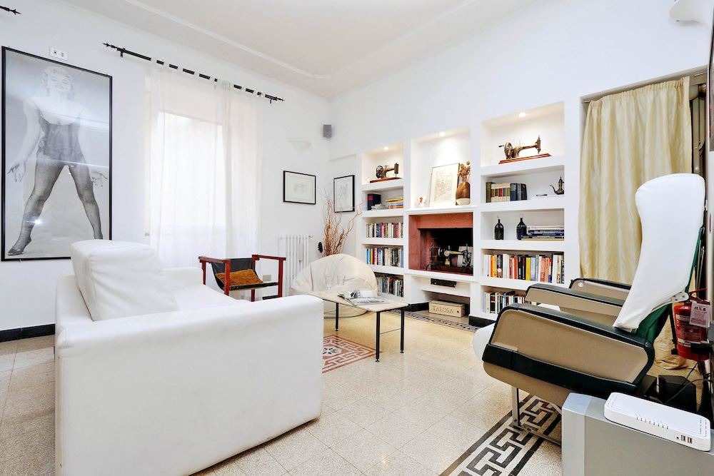 Photo of Livingroom in Monti