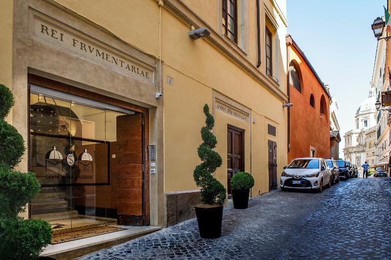 Photo of Others in Monti