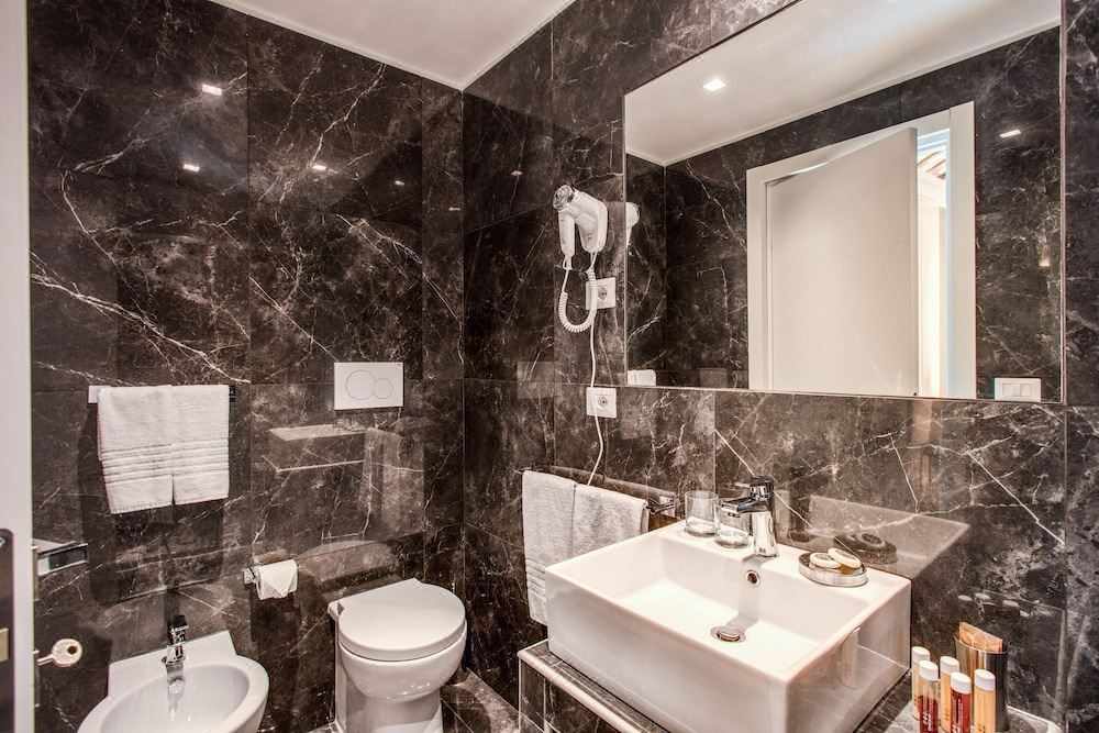 Photo of Bathroom in Rione III Colonna