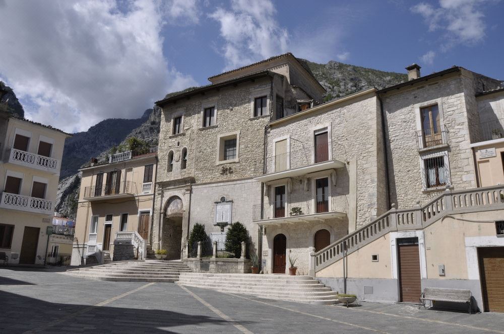 Photo of Buildings in Fara San Martino