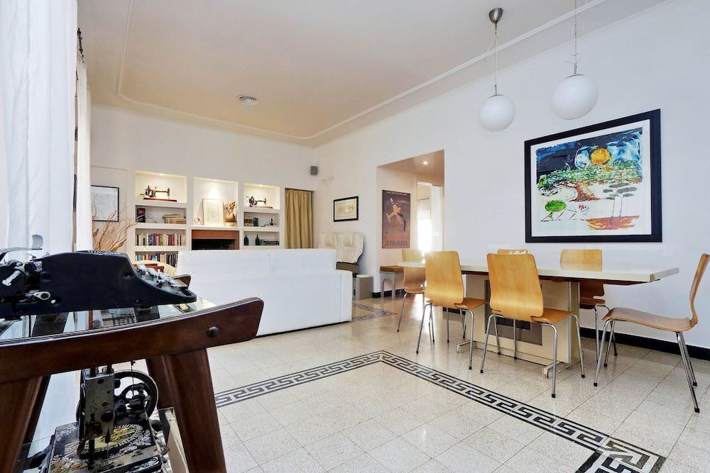 Photo of Livingroom in Monti