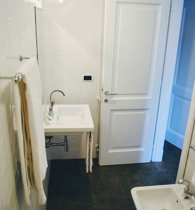 Photo of Bathroom in Monti
