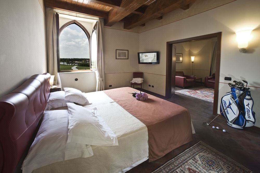Photo of Bedroom in Pollenzo