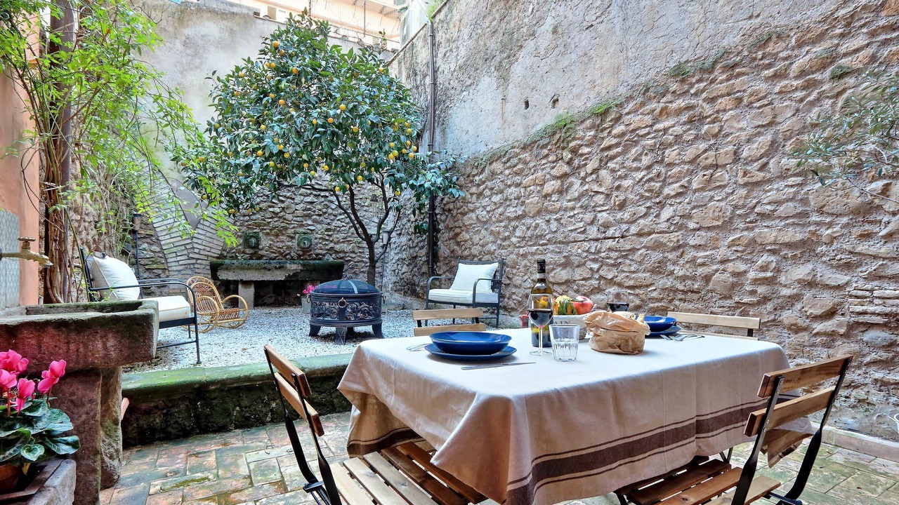 Photo of Patio Balcony in Trastevere
