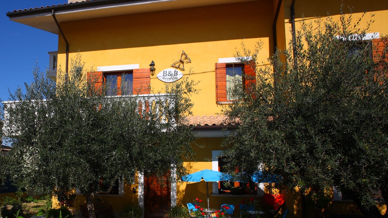 Photo of Buildings in Collecorvino