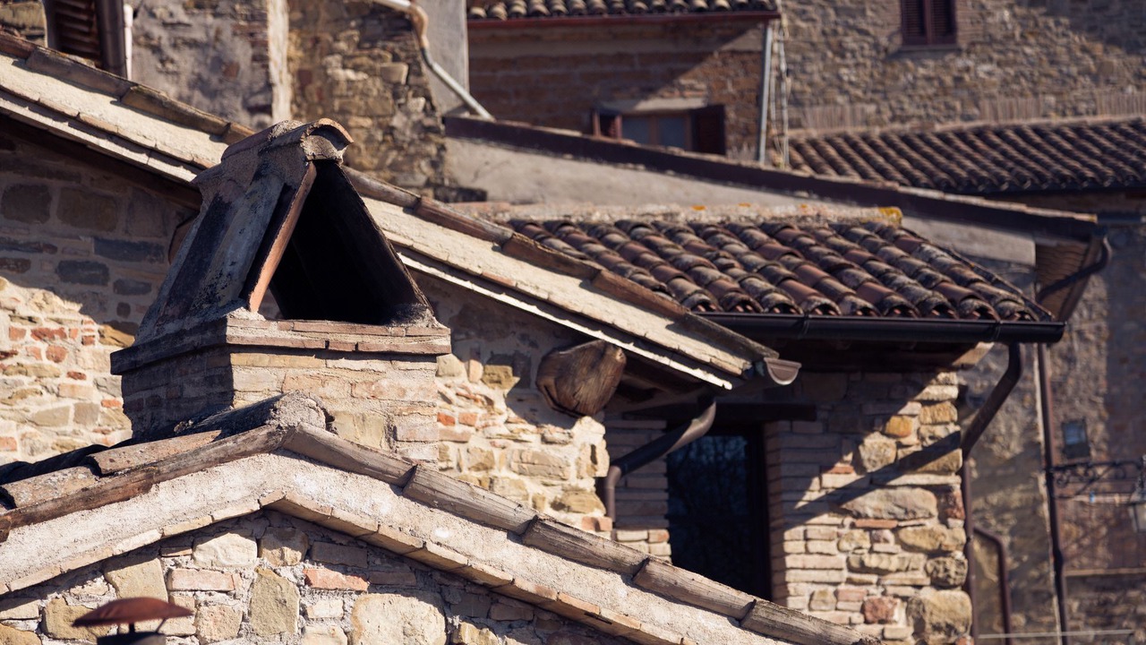Photo of Buildings in Torre del Colle
