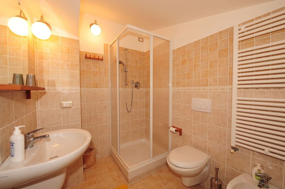 Photo of Bathroom in Montelaguardia