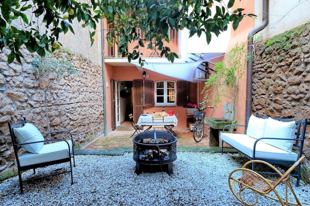 Photo of Patio Balcony in Trastevere