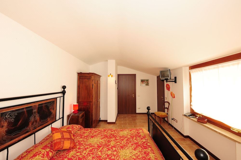 Photo of Bedroom in Montelaguardia