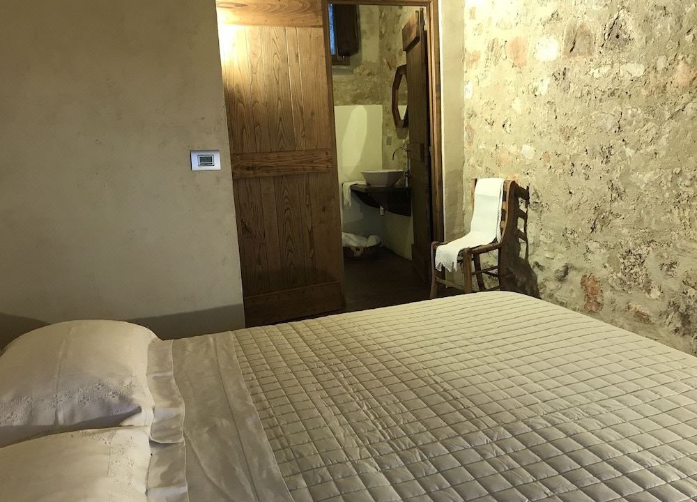 Photo of Bedroom in San Benedetto in Perillis