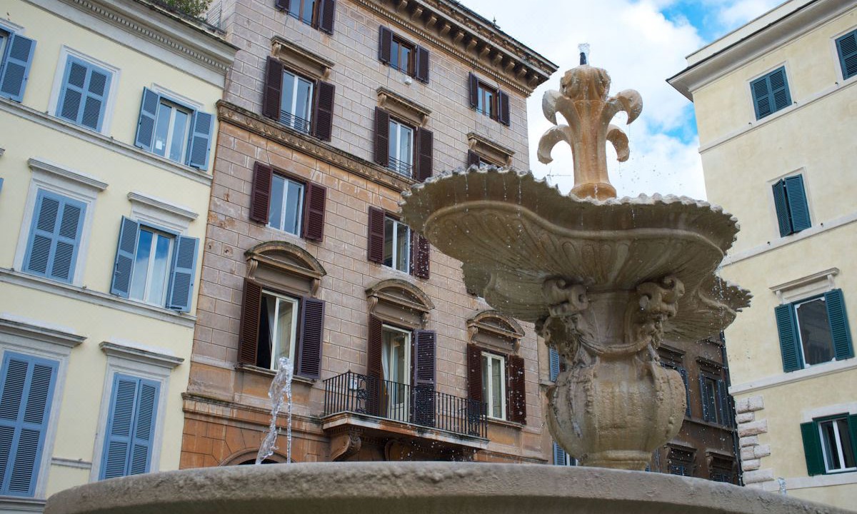 Photo of Buildings in Rione VII Regola