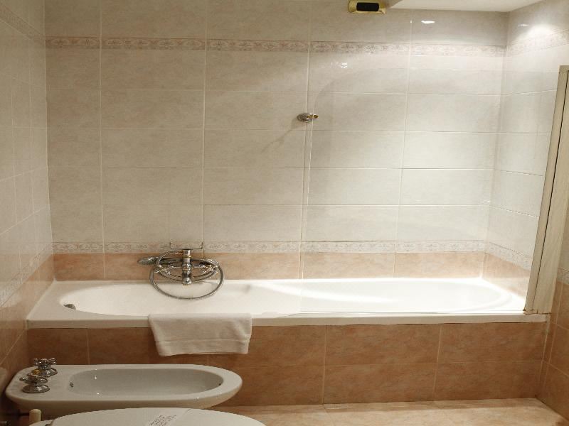 Photo of Bathroom in Rome City Centre