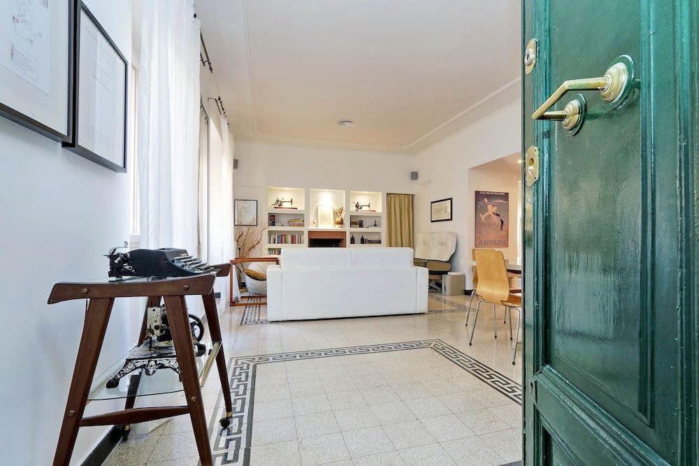 Photo of Livingroom in Monti