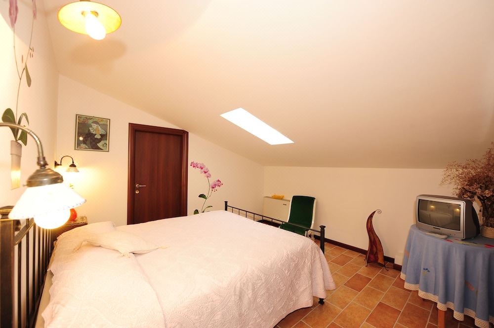Photo of Bedroom in Montelaguardia