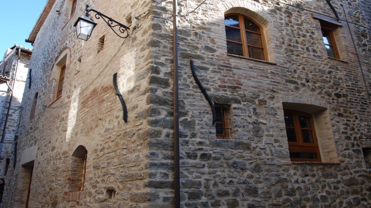 Photo of Buildings in Torre del Colle