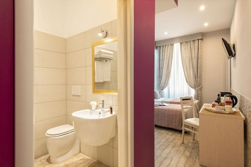 Photo of Bathroom in Repubblica