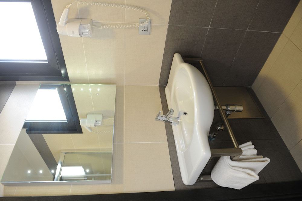 Photo of Bathroom in Cassino
