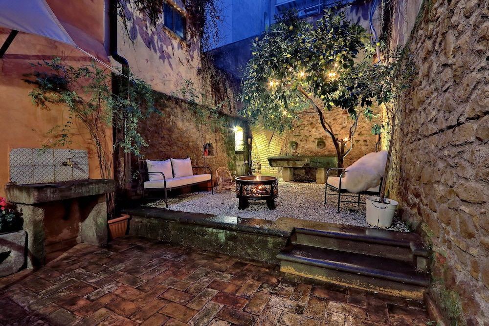 Photo of Buildings in Trastevere