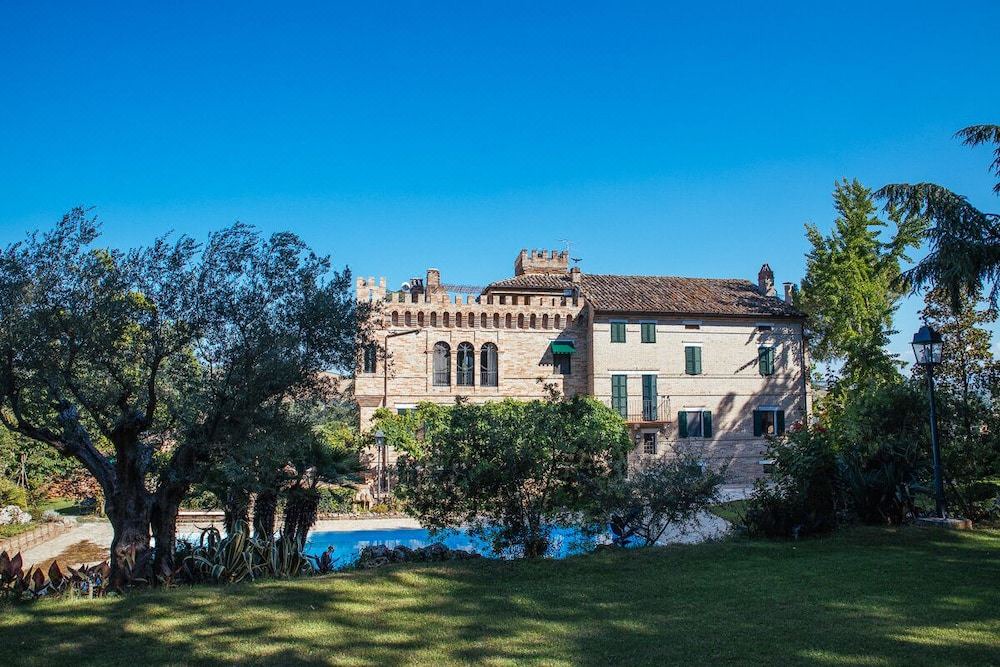 Photo of Buildings in Rapagnano