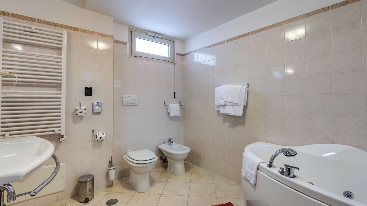 Photo of Bathroom in Cassino